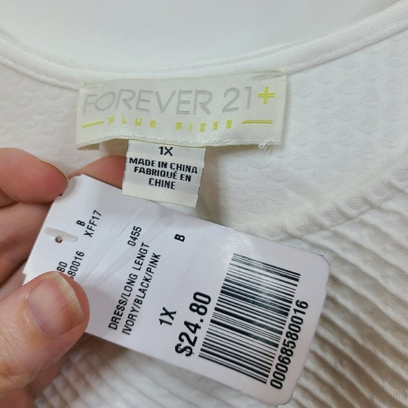 NWT Forever 21 Plus Sleeveless Midi Dress Womens 1X - Picture 3 of 5